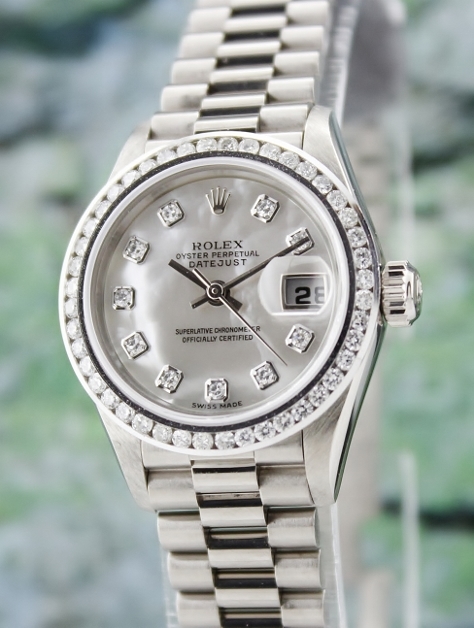 (image for) A ROLEX 18K SOLID GOLD LADY SIZE OYSTER PERPETUAL DATEJUST / 79179 / MOP